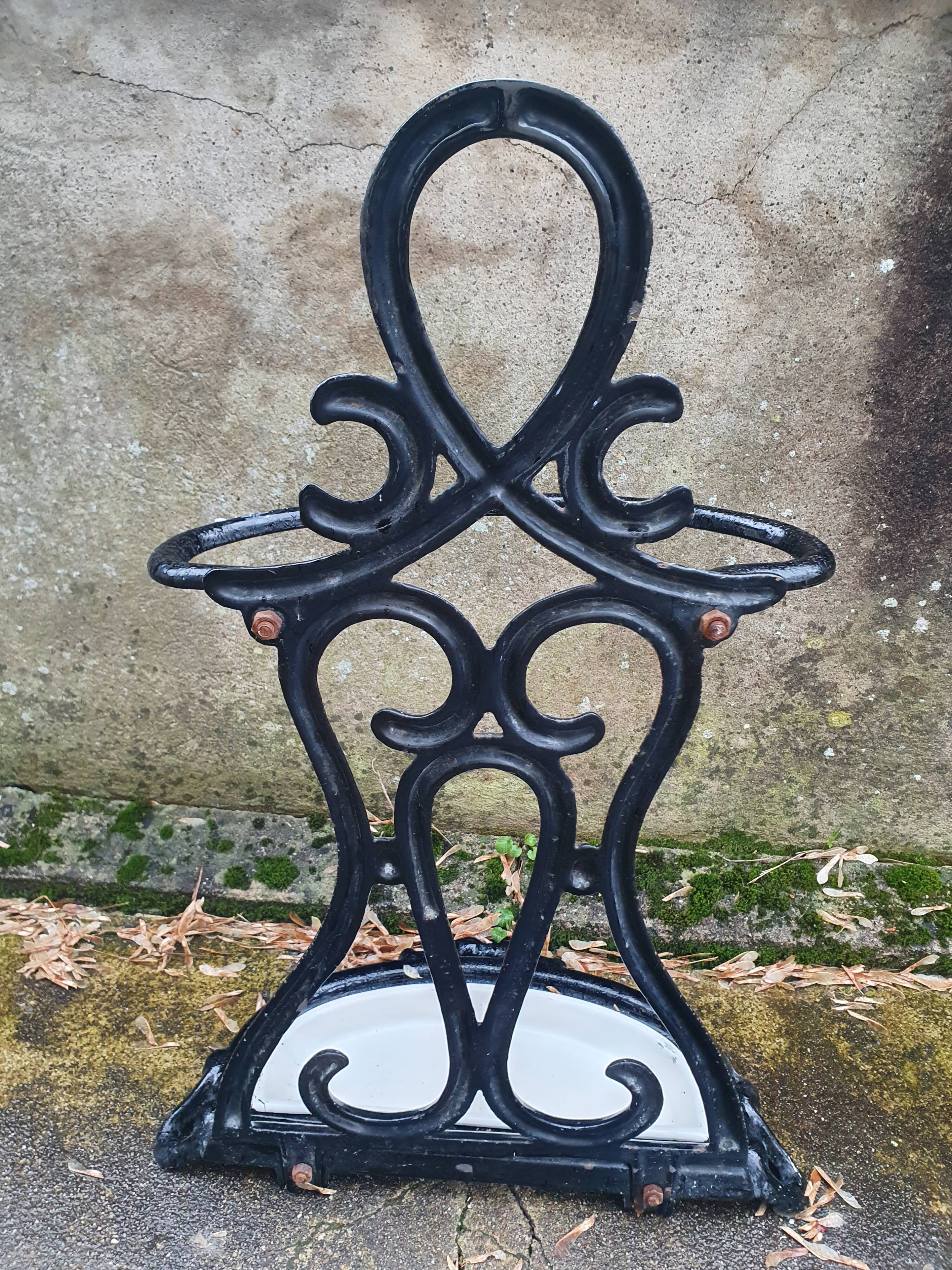 Enamelled cast iron umbrella rod holder