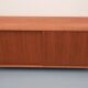 Buffet années 1960 en noyer avec portes coulissantes, 120cm
