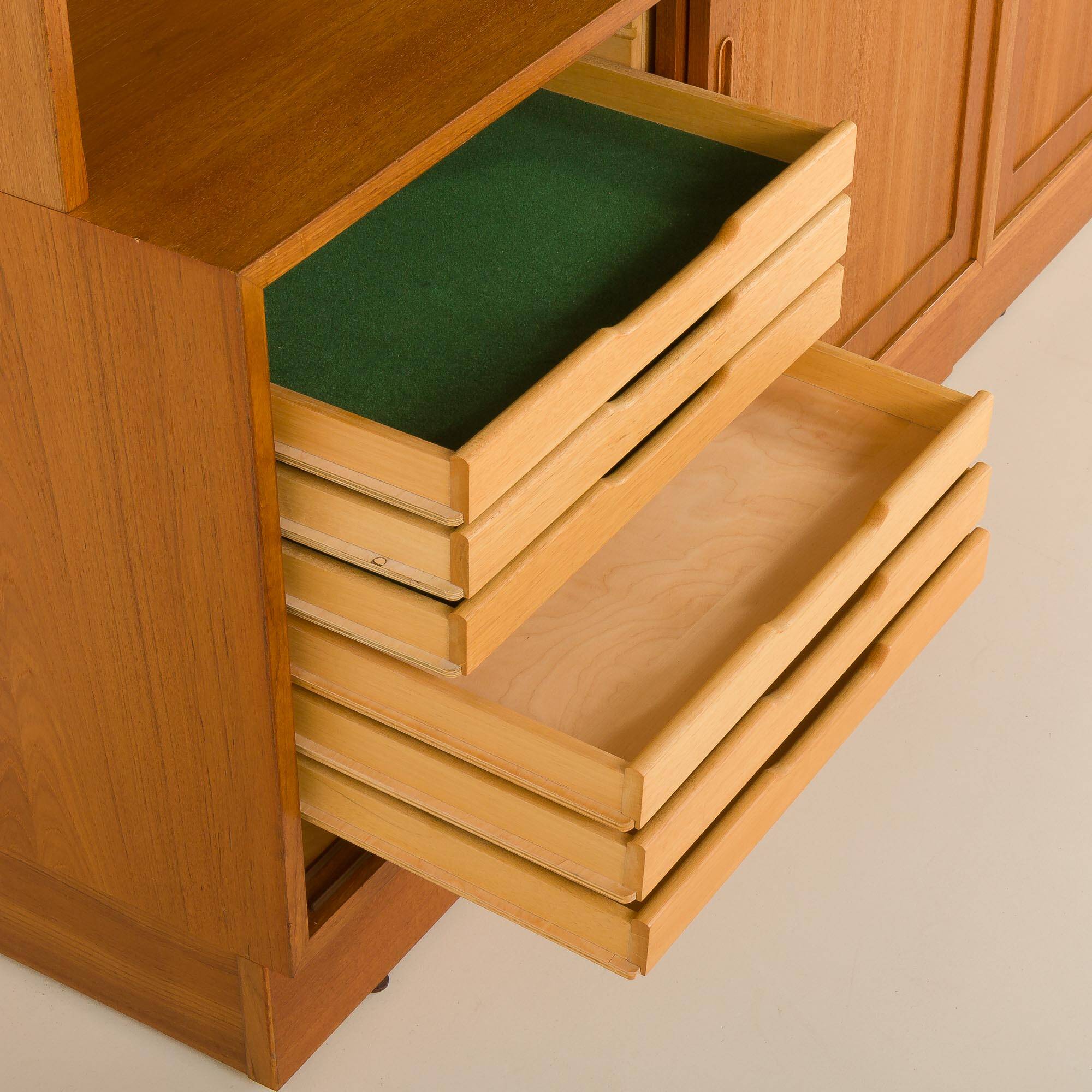 Danish mid century modular bookcase in teak by Poul Hundevad , Denmark