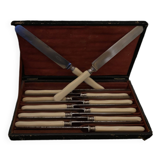 12 grands couteaux anciens - XIXeme siècle
