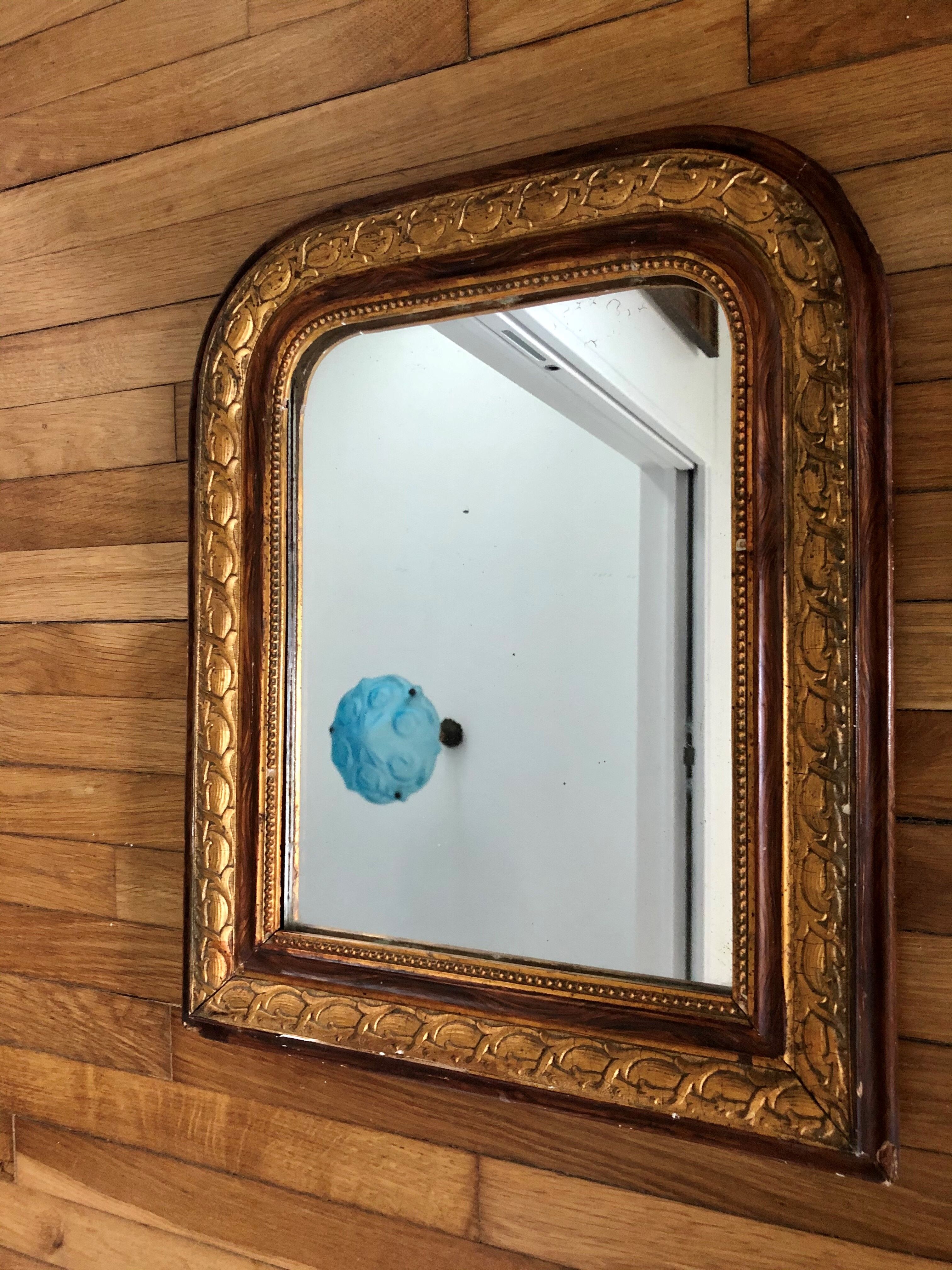 Miroir Louis Philippe en bois et stuc doré - 50x42cm