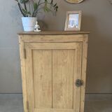 Vintage jam jar from the 50s in raw wood