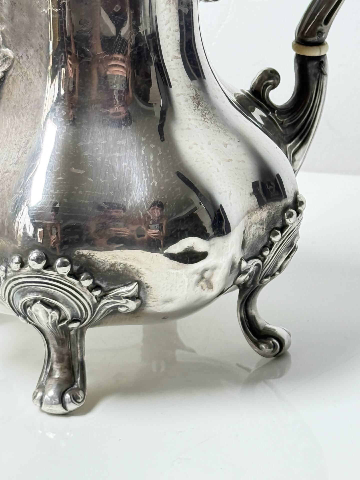 Silver teapot / jug Minerva first standard – Louis XV style