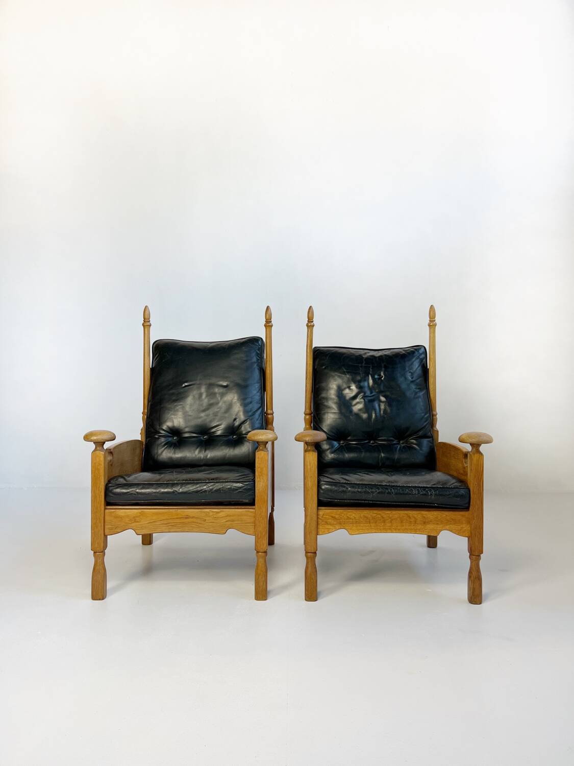 Throne armchair vintage design from 1950’s