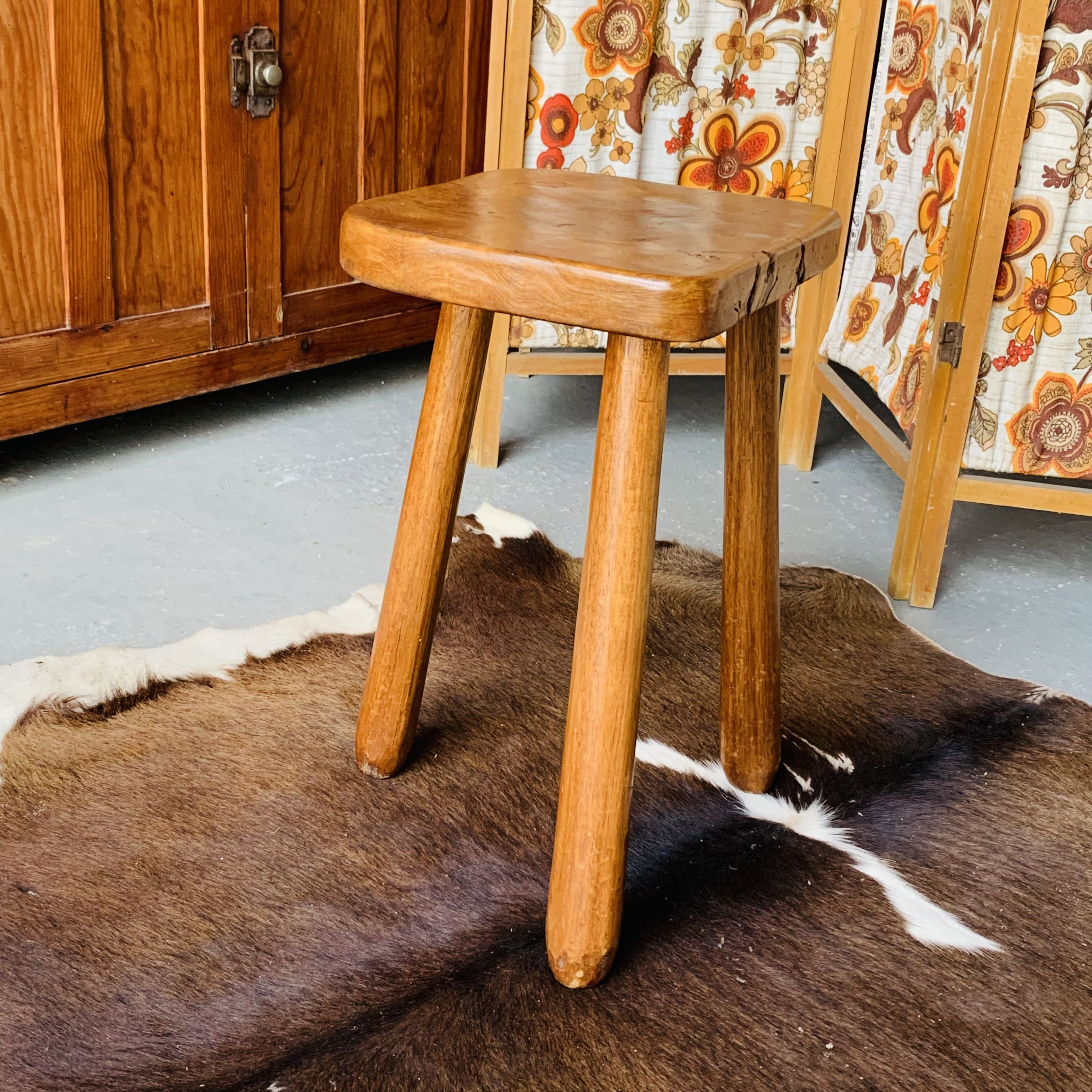 Tripod stool
