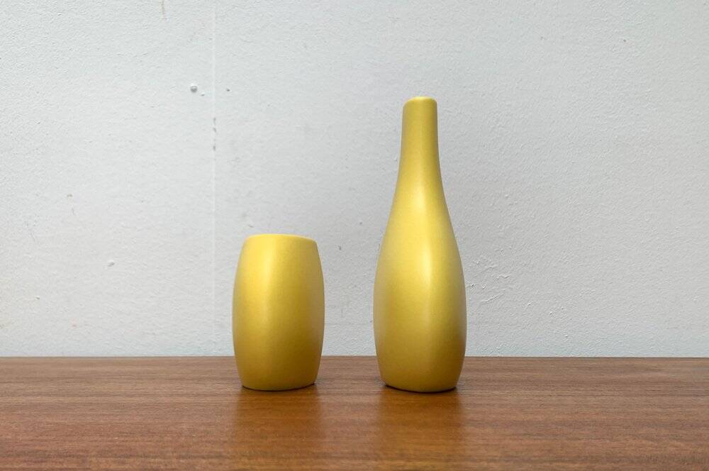 Set of 2 minimalist postmodern Italian vases by Bel Mondo, 1980s.
