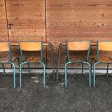 School desk with its 2 chairs