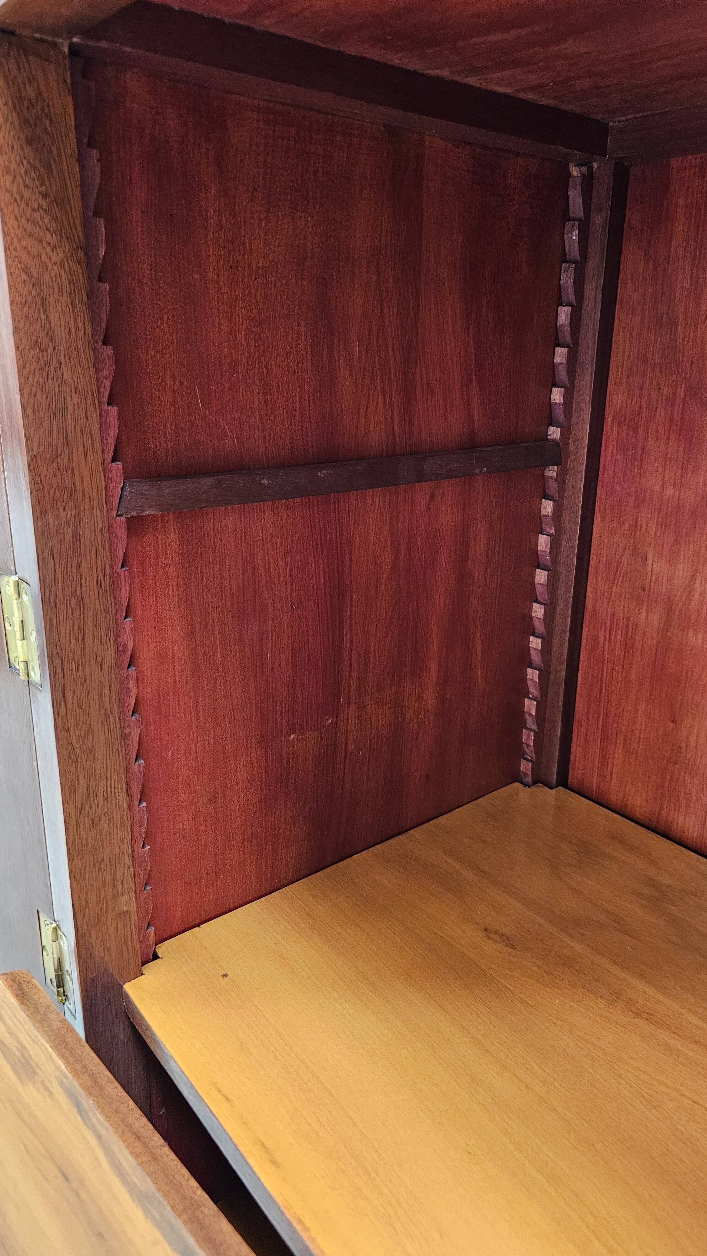 Art Deco buffet by Saddier & Fils in solid rosewood and veneer.