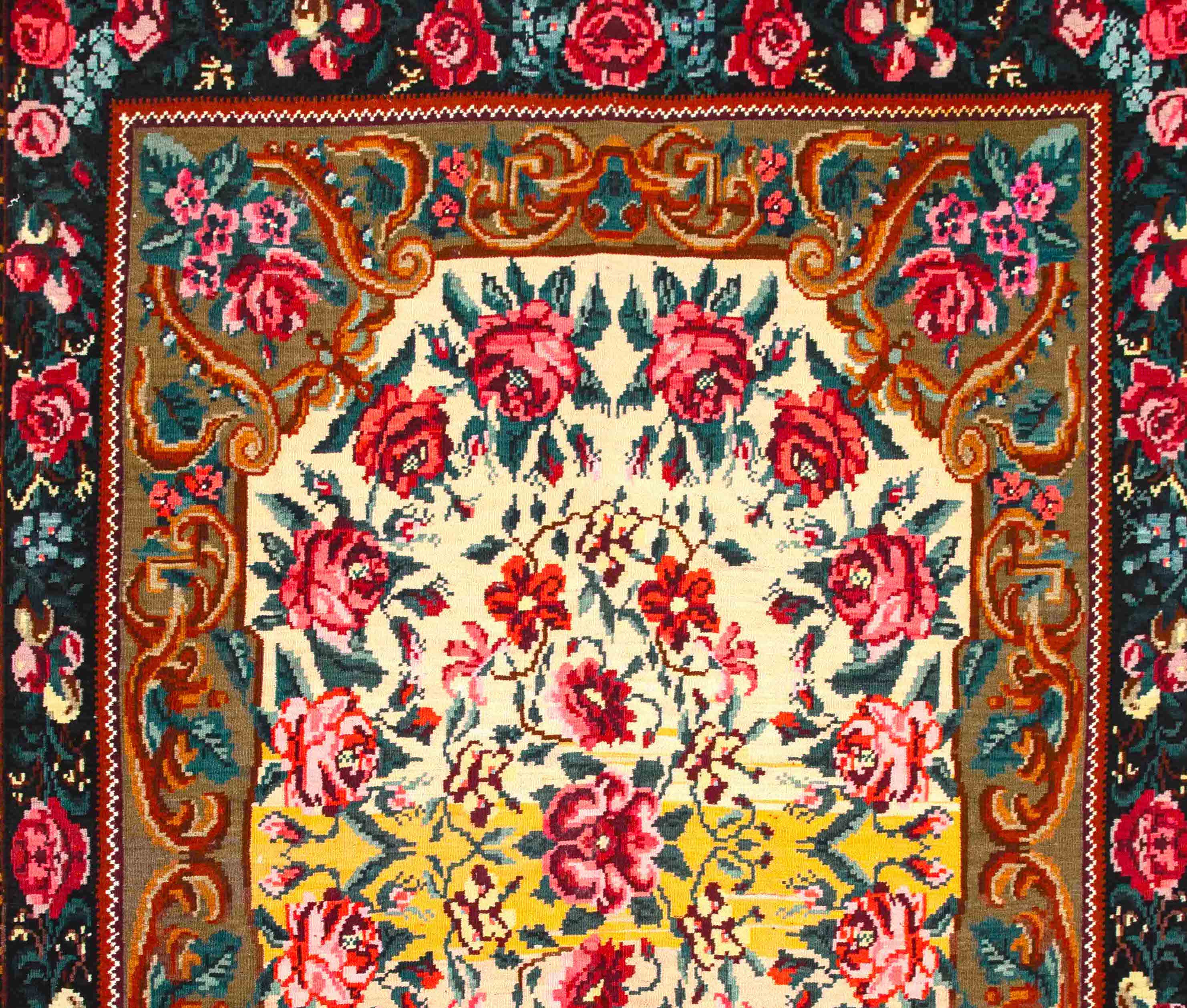 Vintage Moldovan kilim 293 x 202 cm