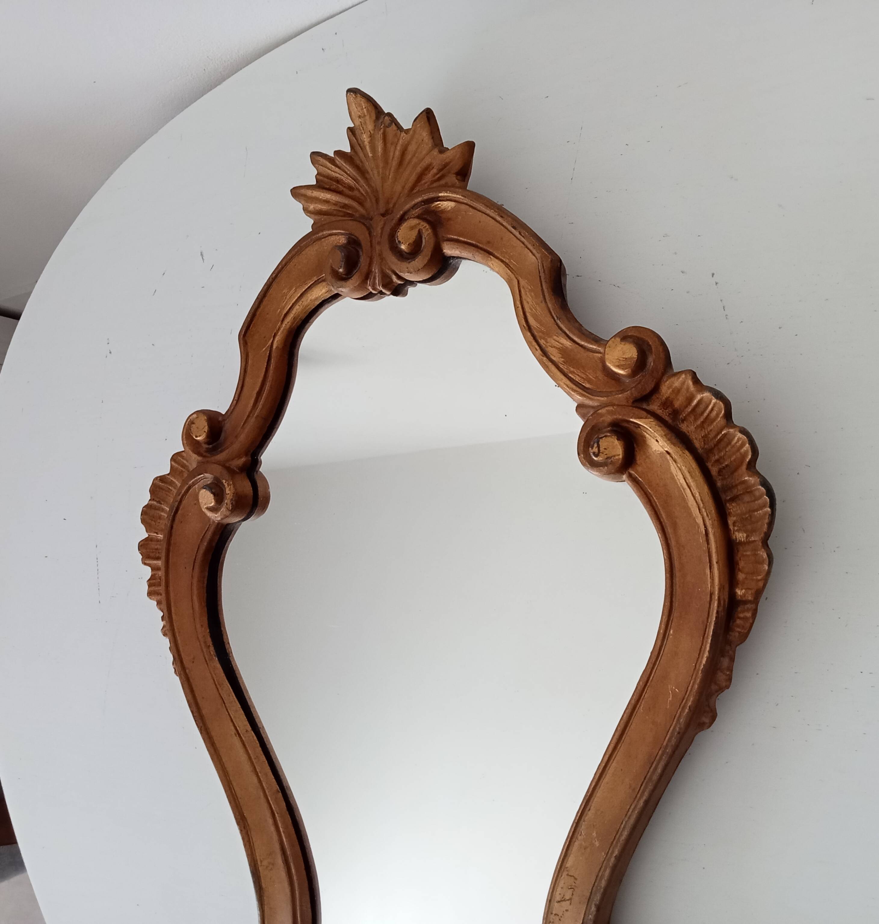 Italian baroque mirror in gilded resin from the 60s
