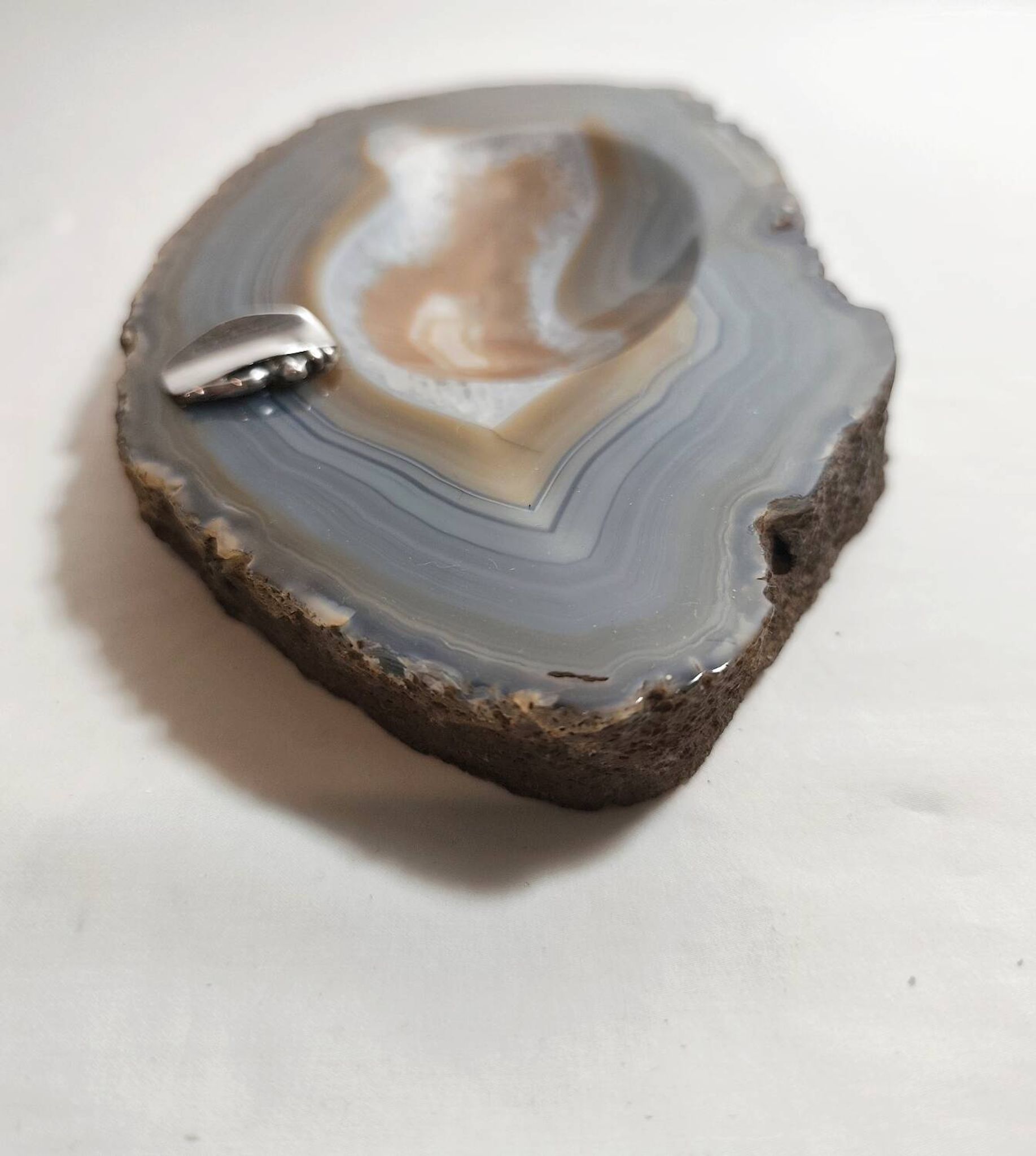 Cendrier en agate et en argent. Espagne, années 1970.