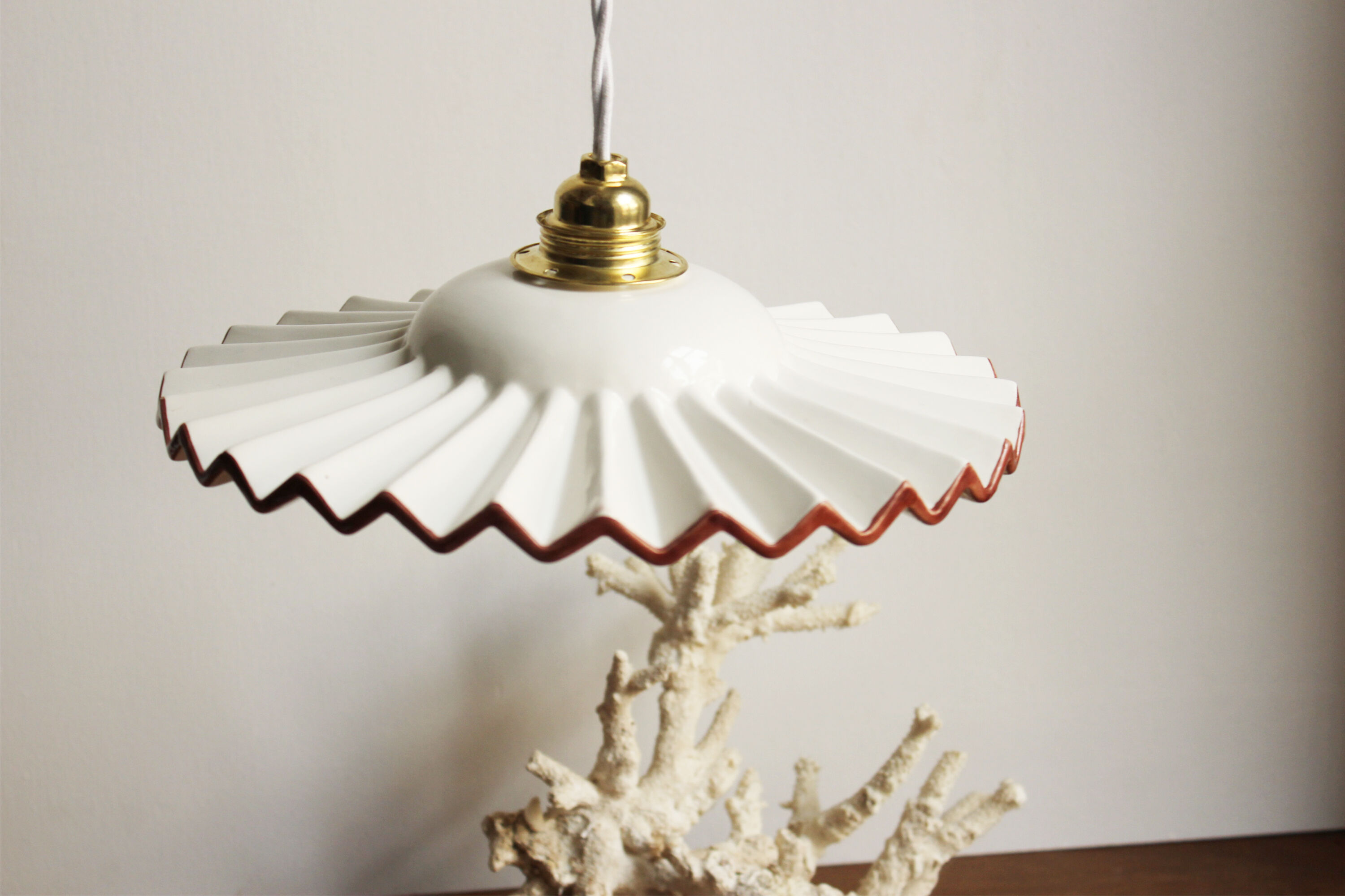 Ceiling lamp, light show shape in vintage ceramic