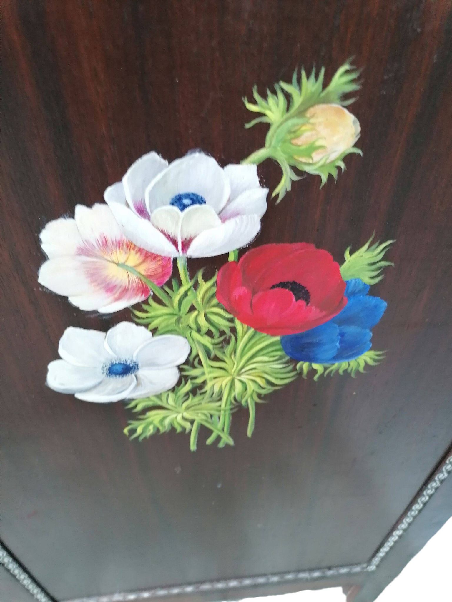 Credenza con decorazioni dipinte a mano, anni '50