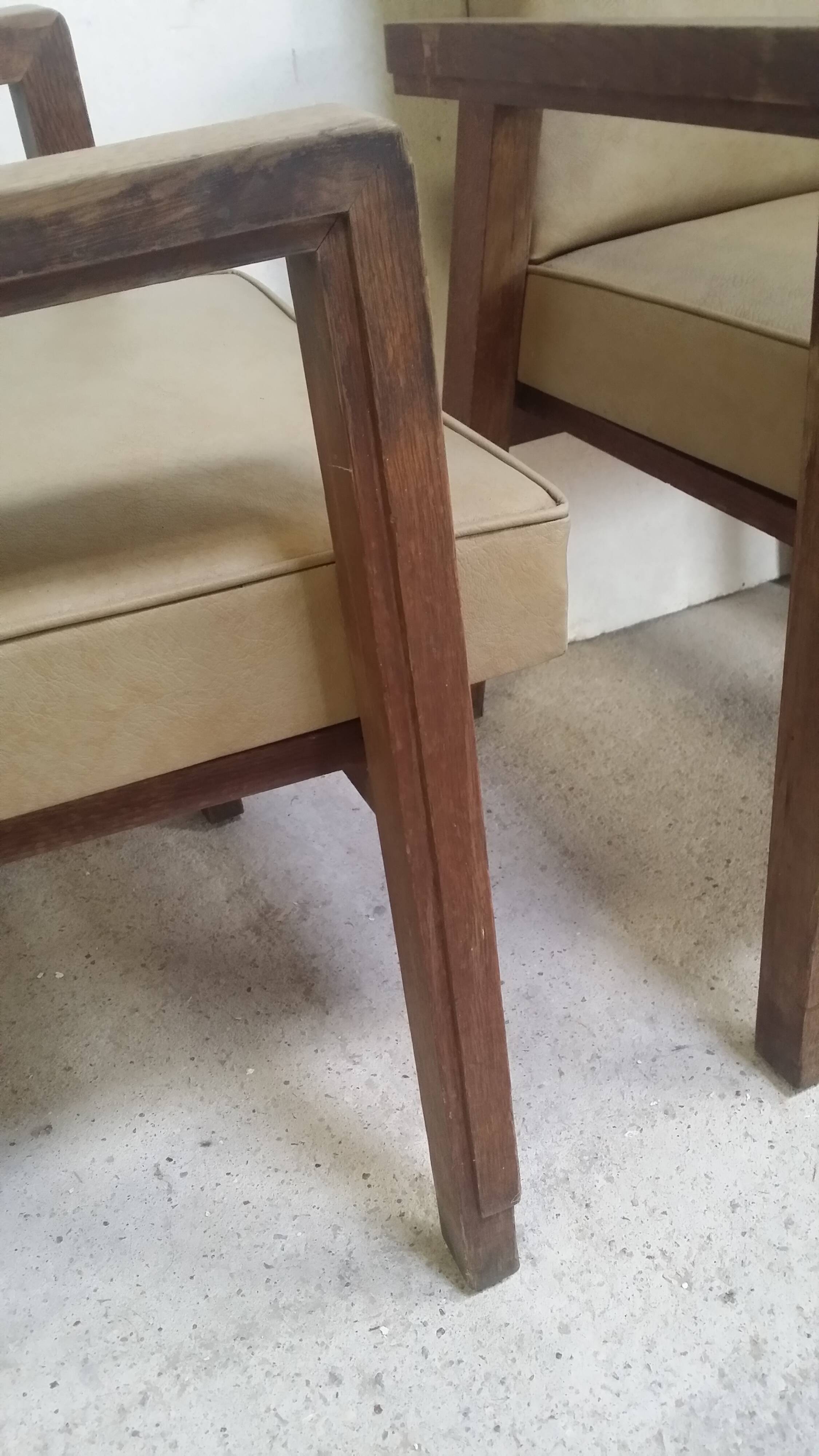 office chair and visitor chairs