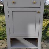 Meuble de rangement ou/et d'appoint.