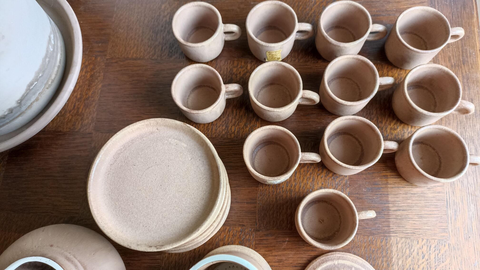 12-cup service with saucers and a pourer - Vieux grès de la Tour