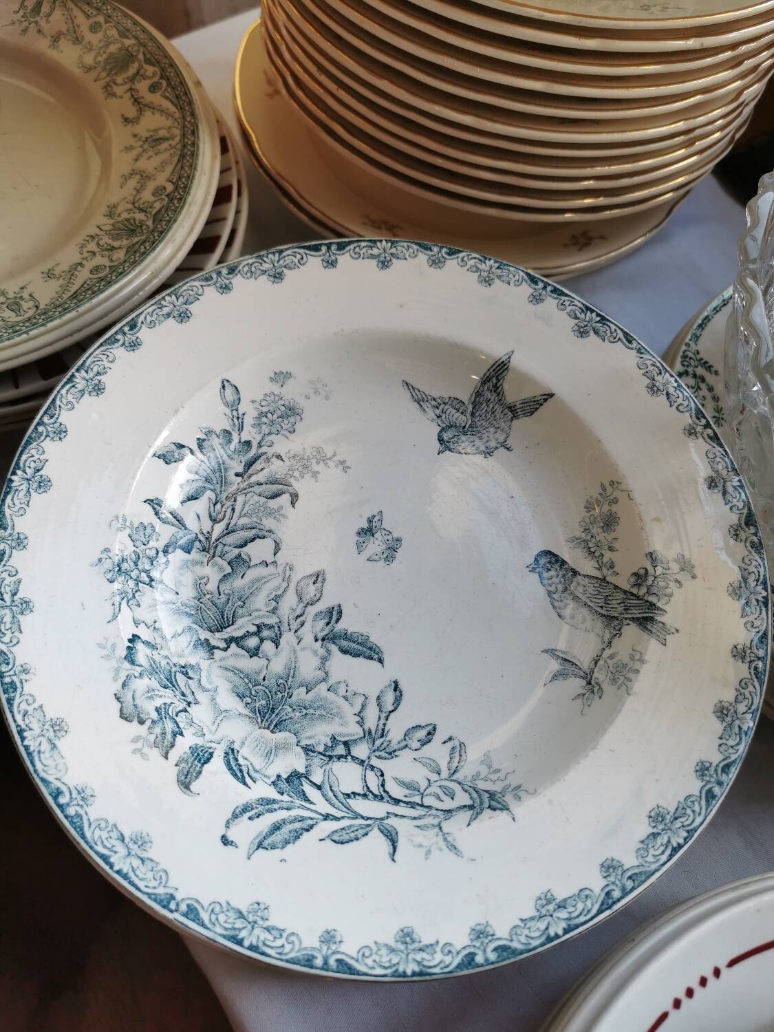 Deep plate Terre de fer Bengali