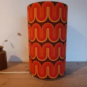 Lampe tube imprimé vagues psychédéliques esprit seventies