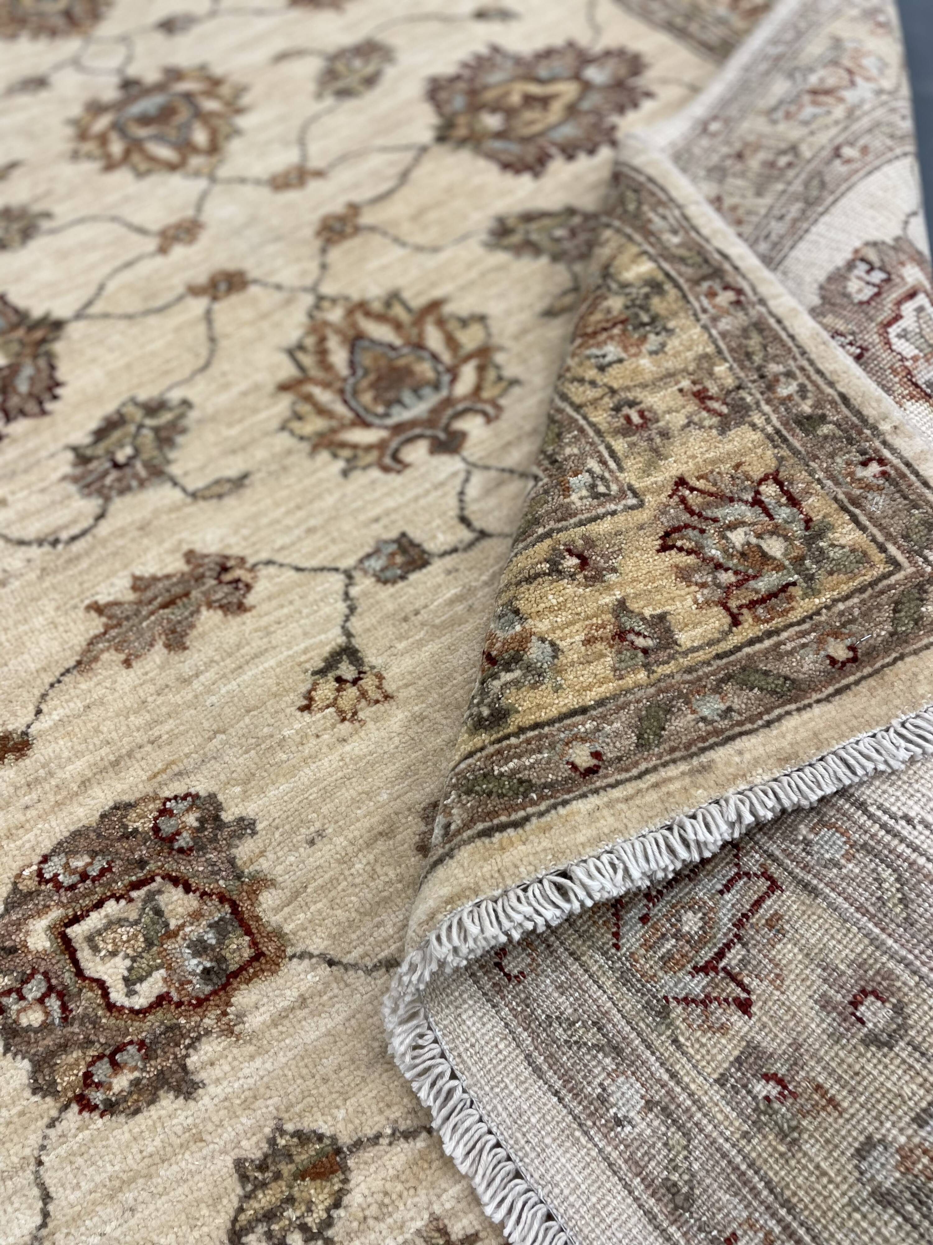 Handmade Cream Wool Rug, Traditional Floral Carpet for Bedroom Living Room