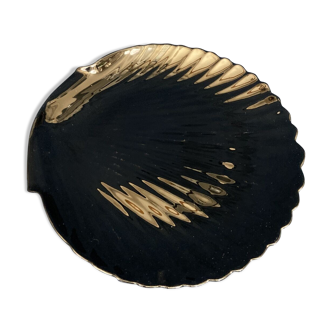 Black serving dish shape of vintage scallop shell