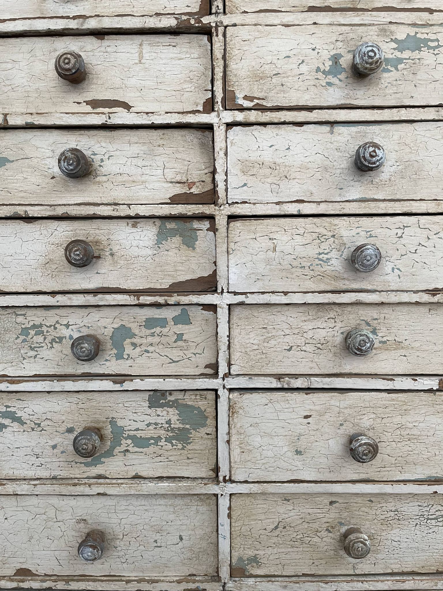 Meuble de métier ancien en bois à 16 tiroirs