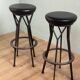 2 tabourets pivotant design Yamakado en cuir noir