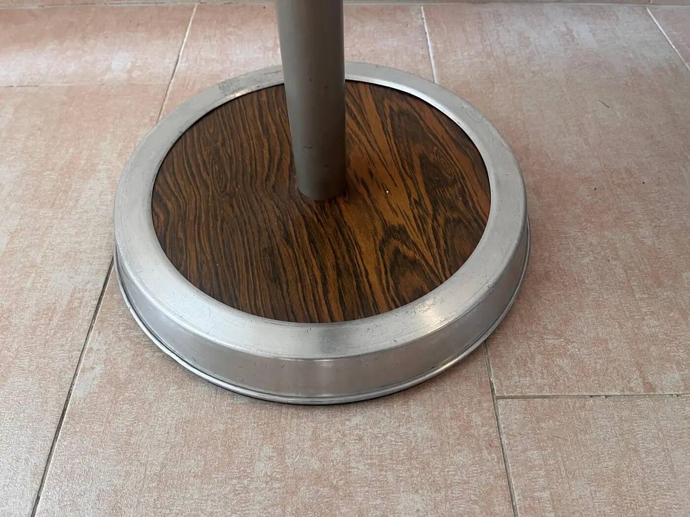 Porte-manteau scandinave en palissandre et aluminium, design milieu du siècle - années 1960