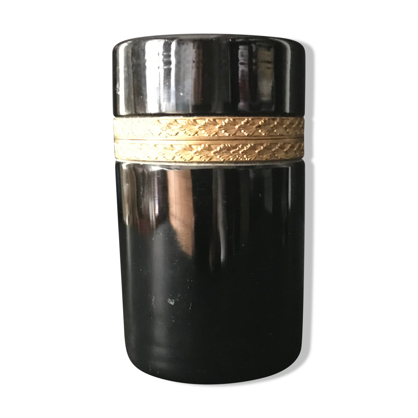 Black round box made of Murano glass
