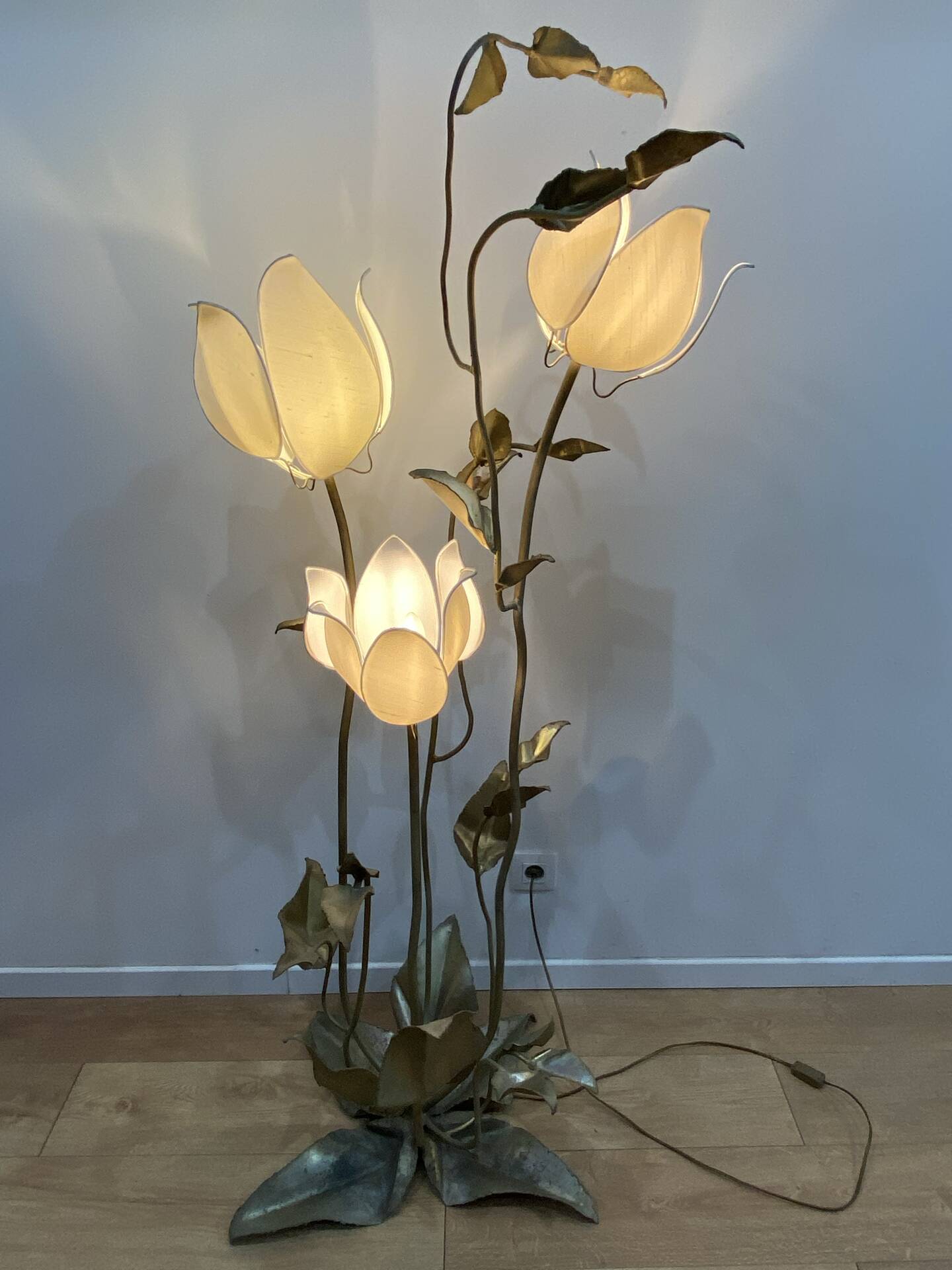 Lampadaire fleurs de lotus