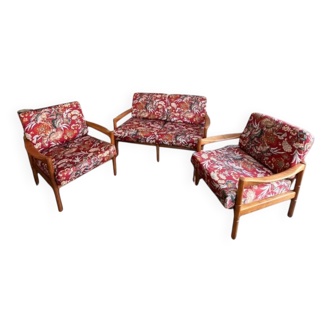 Mid-century floral sitting area