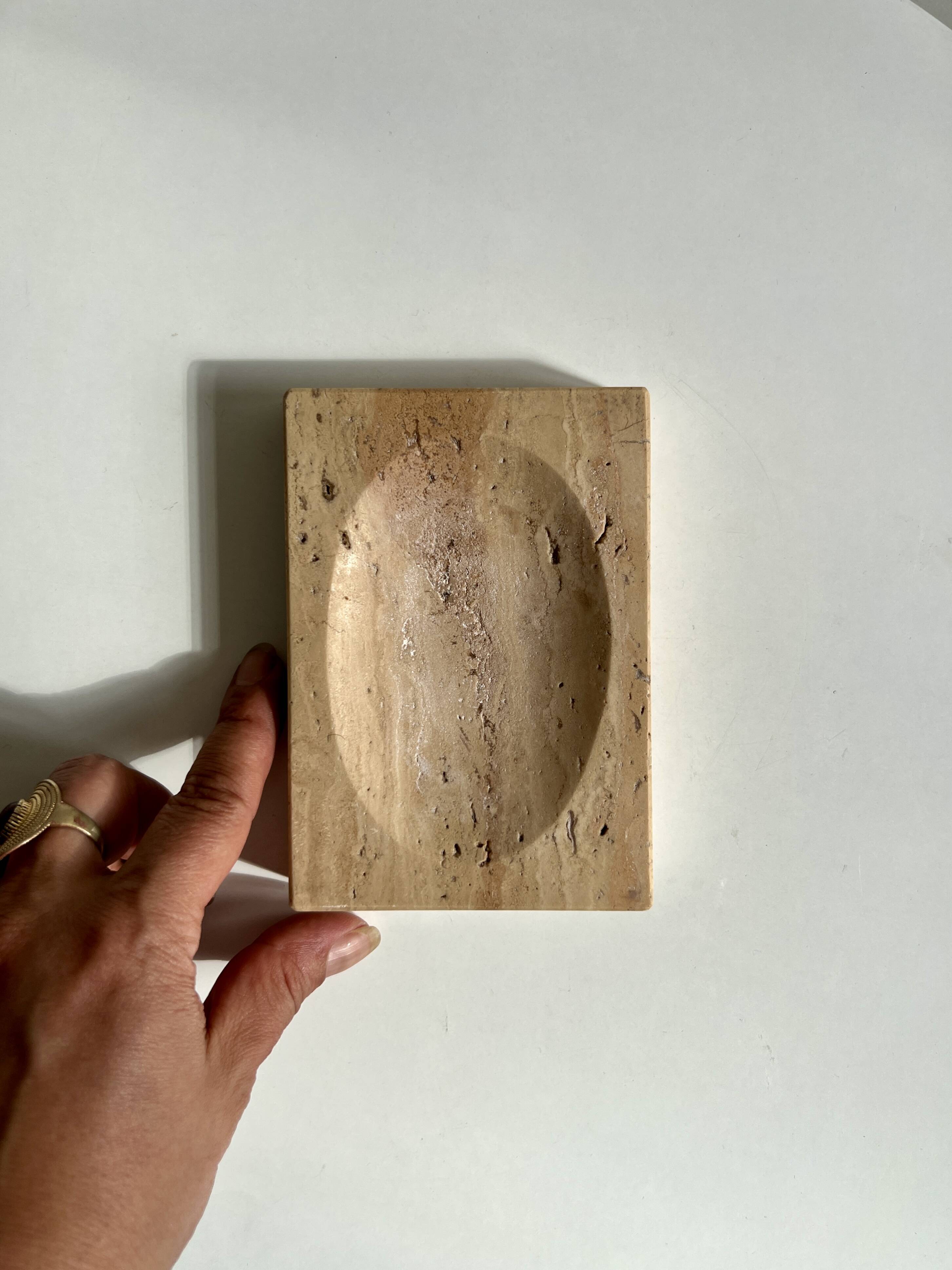 Travertine soap dish / pocket emptier, Italy 1970