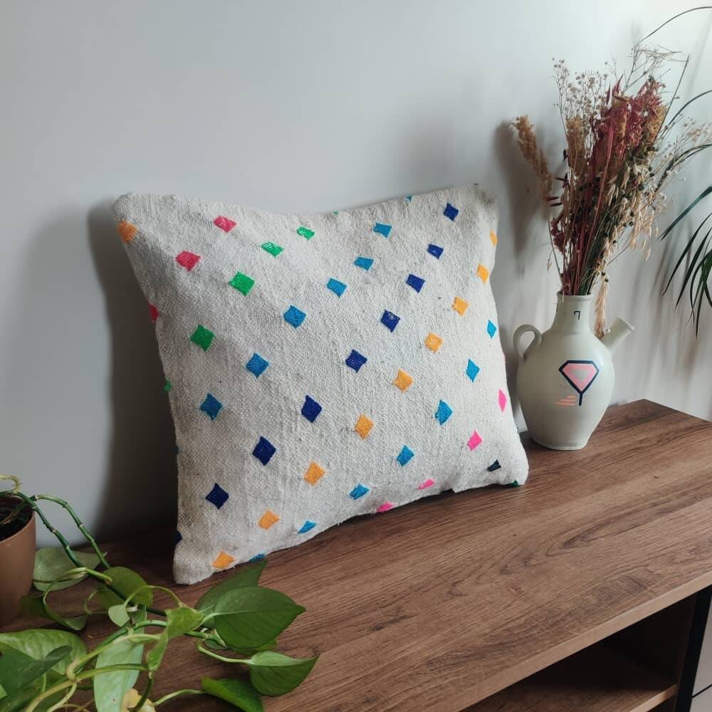 Berber cushion with bright patterns