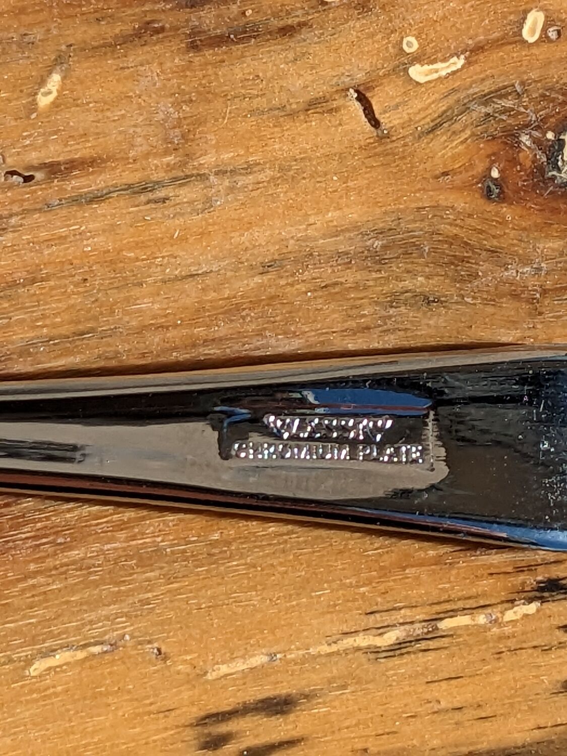 Vintage shell butter dish with your knife