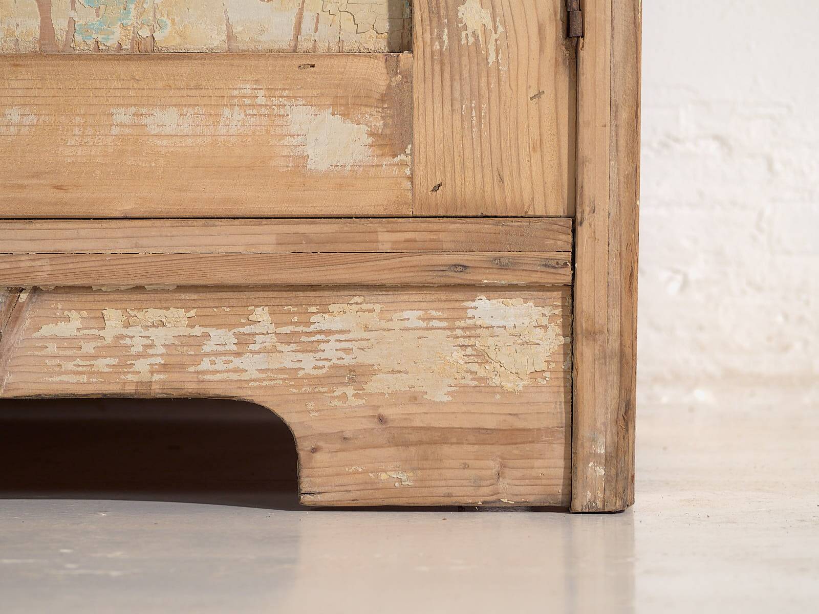 Antique chest of drawers with cream patina (circa 1920) #43