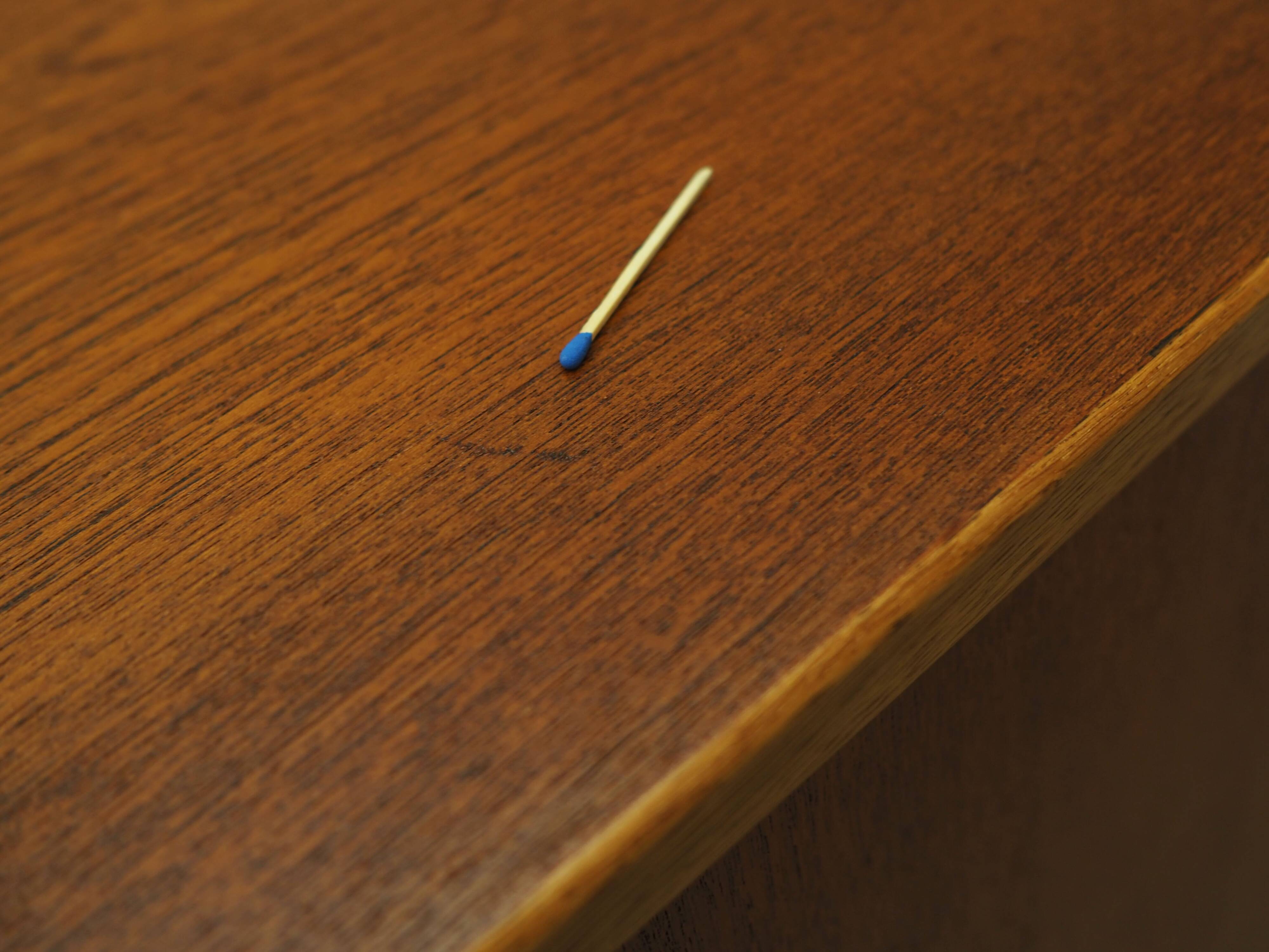 Buffet haut en teck, design danois, années 1960, production : Danemark