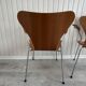 2 Series 7 chairs with armrests (3207) by Arne Jacobsen – Fritz Hansen