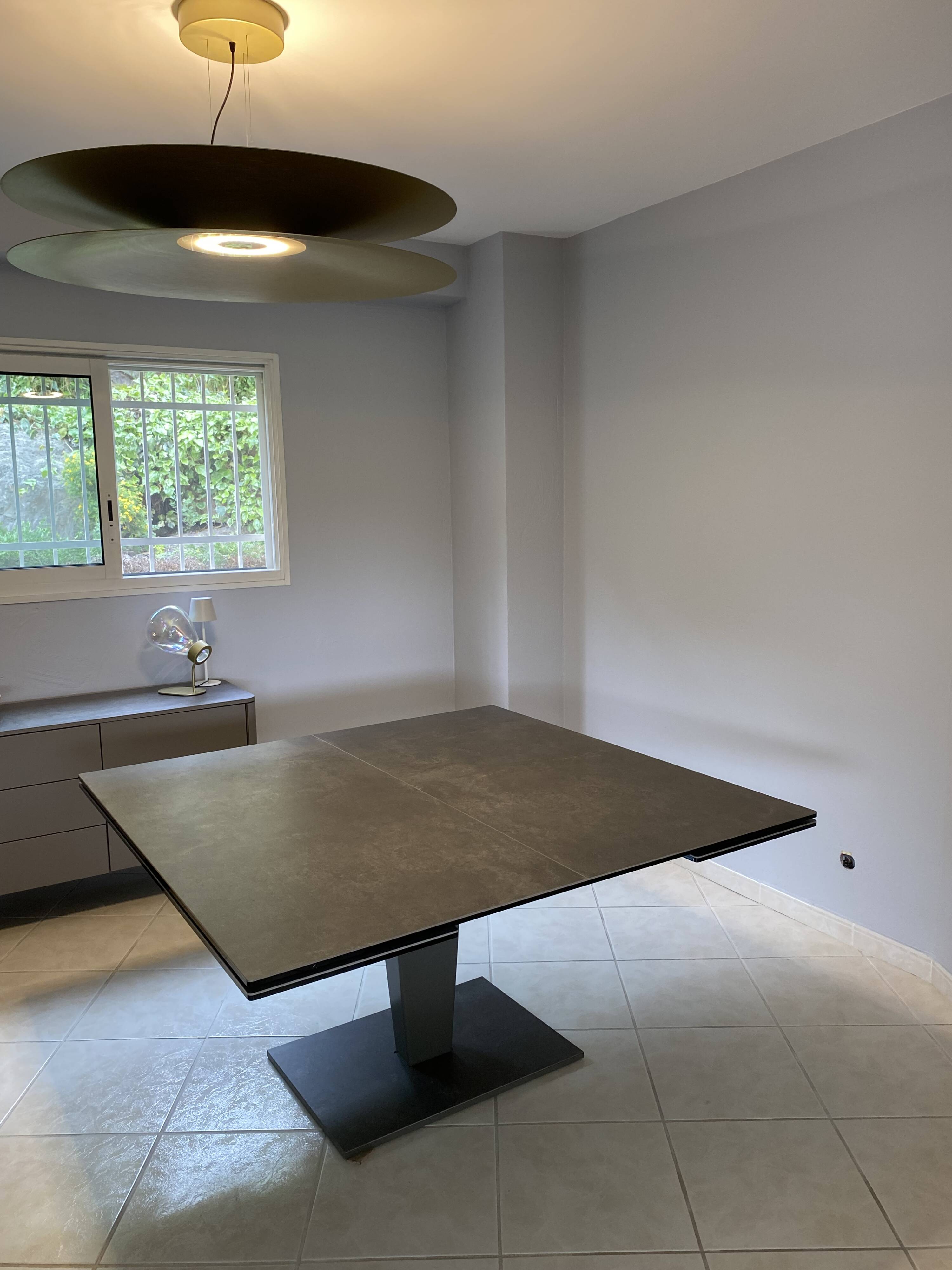 Roche Bobois table