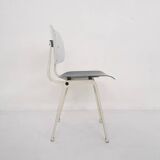 Chaise de salle à manger Friso Kramer pour Ahrend de Cirkel, Pays-Bas 1950's