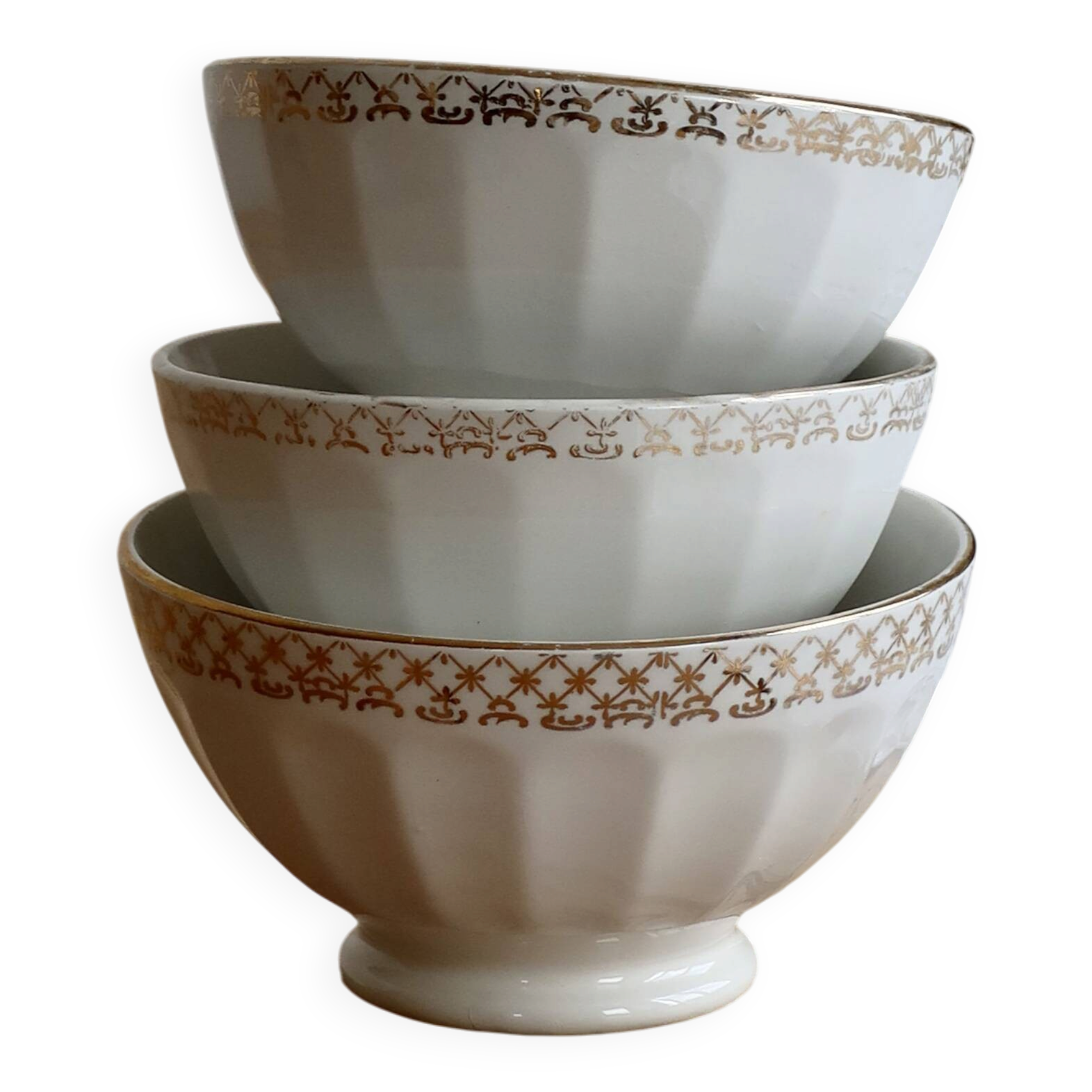 Vintage trio of coffee with milk porcelain in white – Frieze and border do