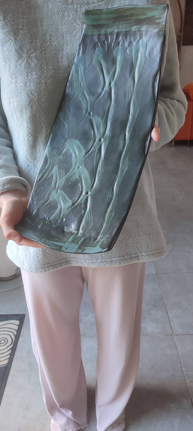 Large shallow dish (signed) in French studio stoneware from the 1960s-70s.