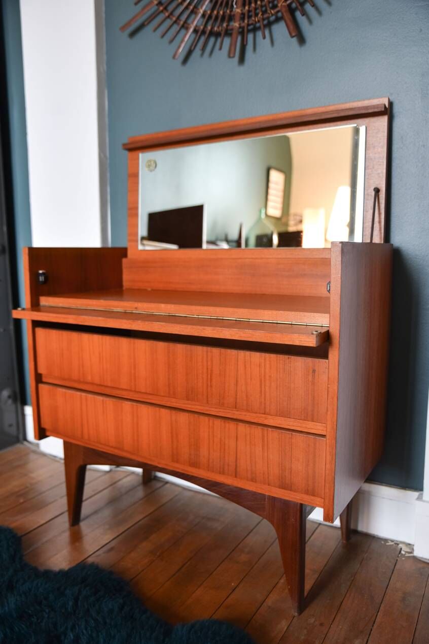 Scandinavian hairdresser 60s teak