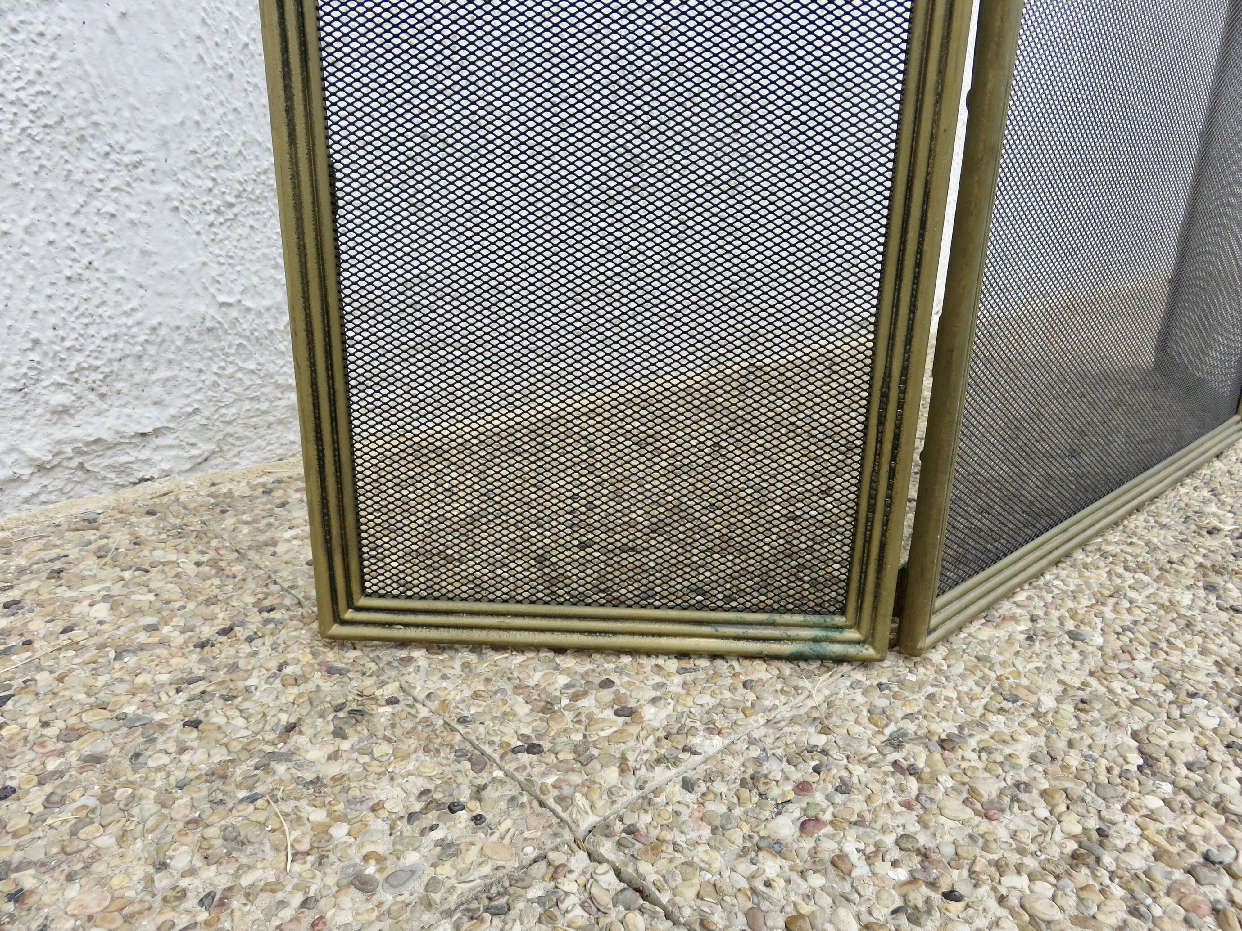 Fire screen, spark guard for fireplace "made in Italy" 3 panels in brass 70