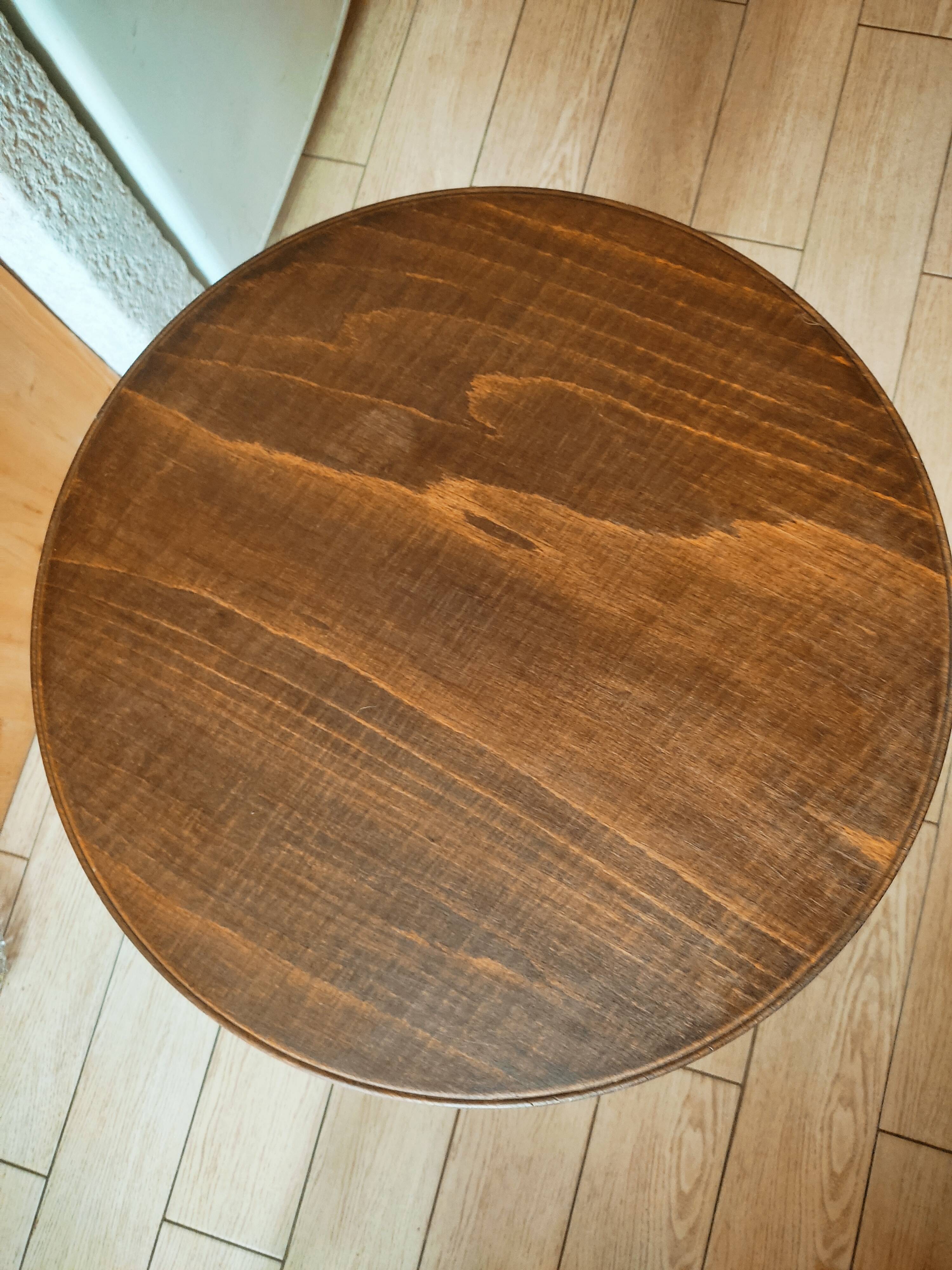 Art deco side table in chene