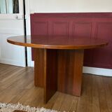 Table ronde en bois verni