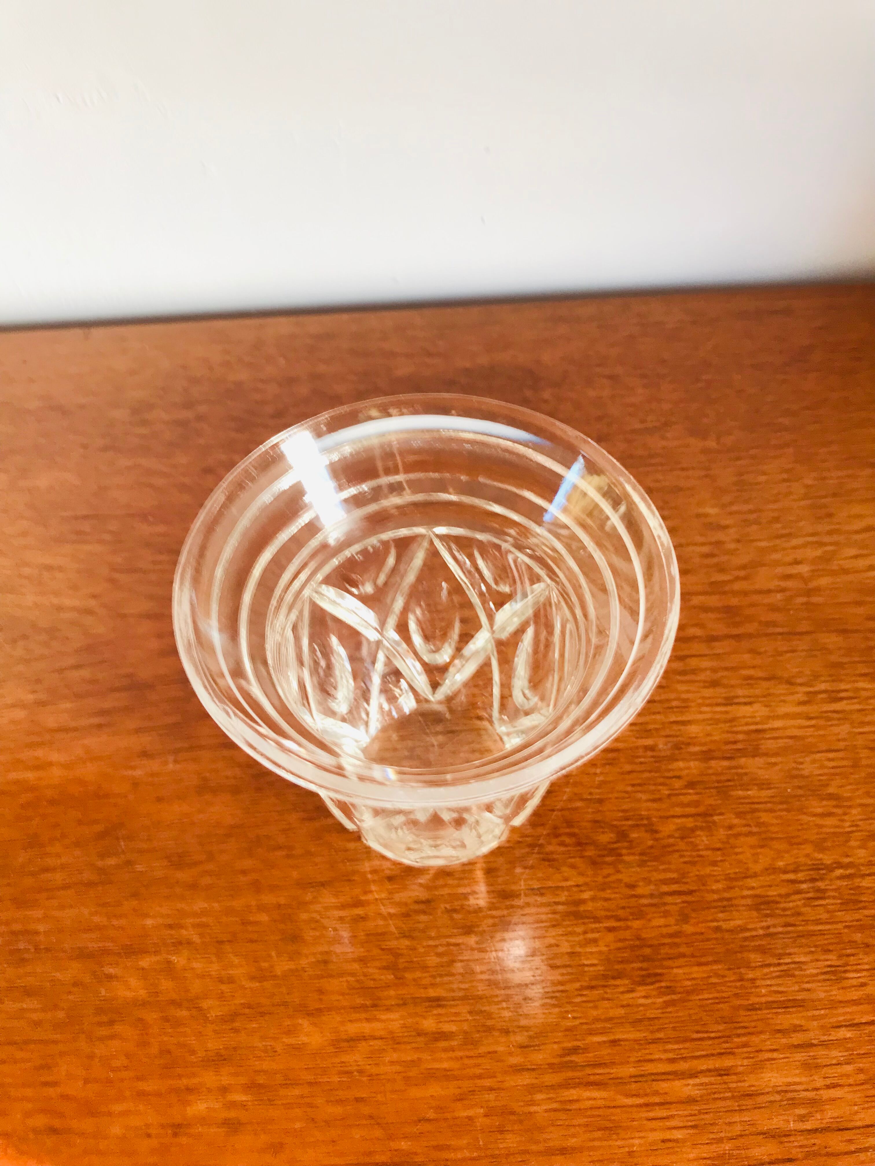 Glass vase