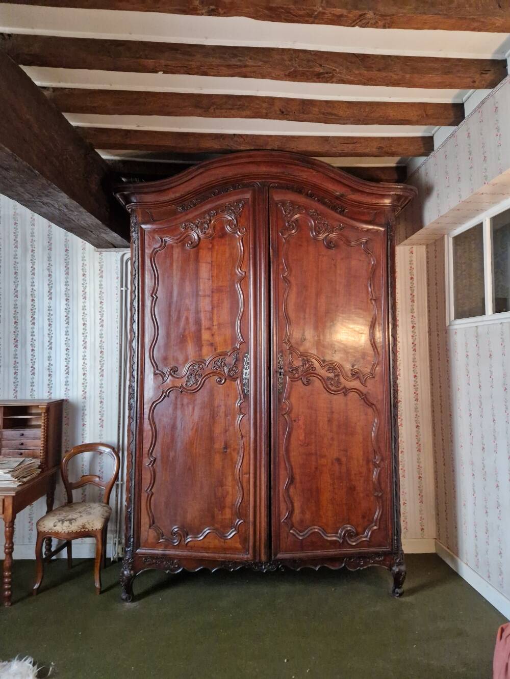 wardrobe