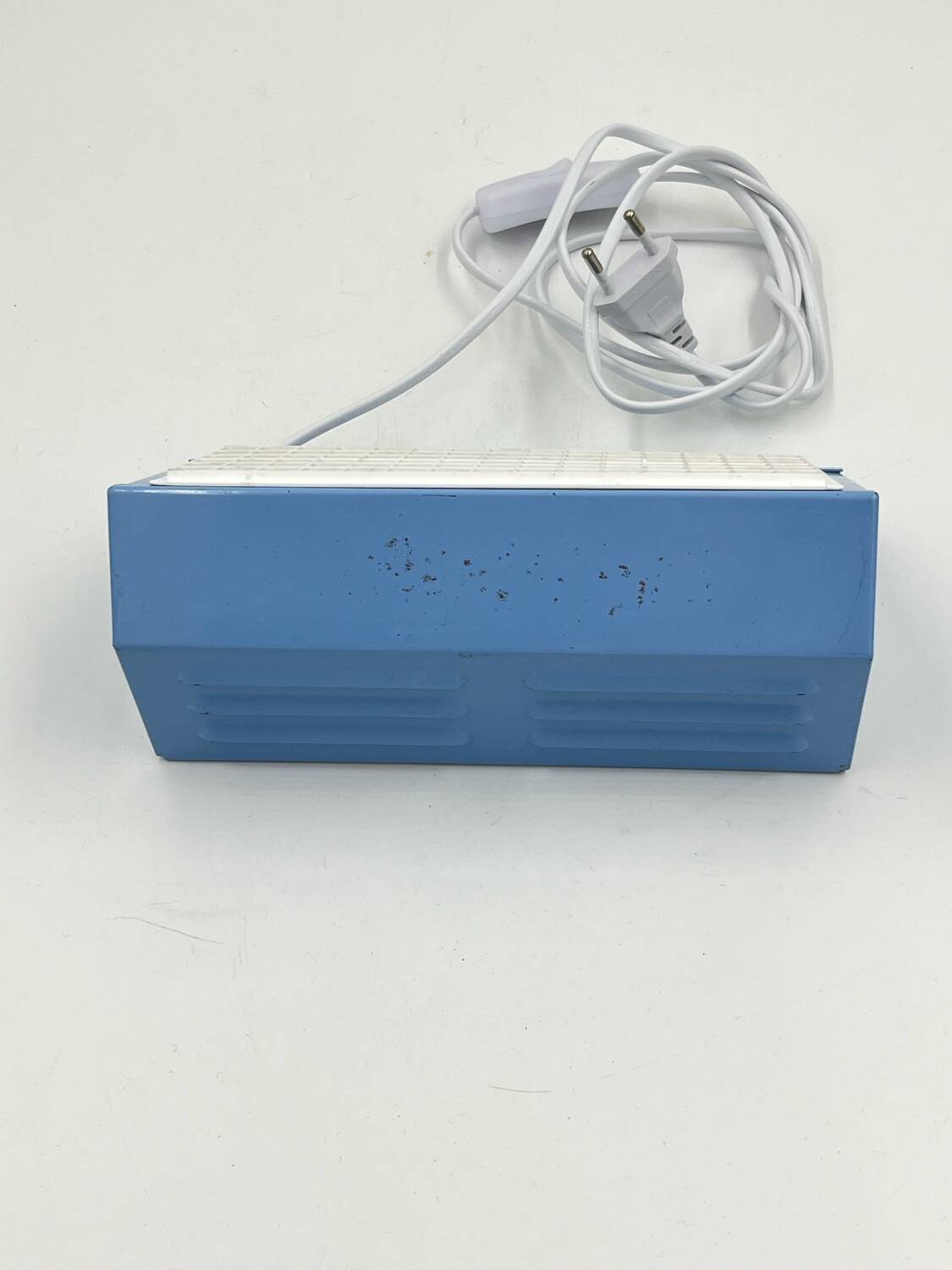 Blue wall light V204