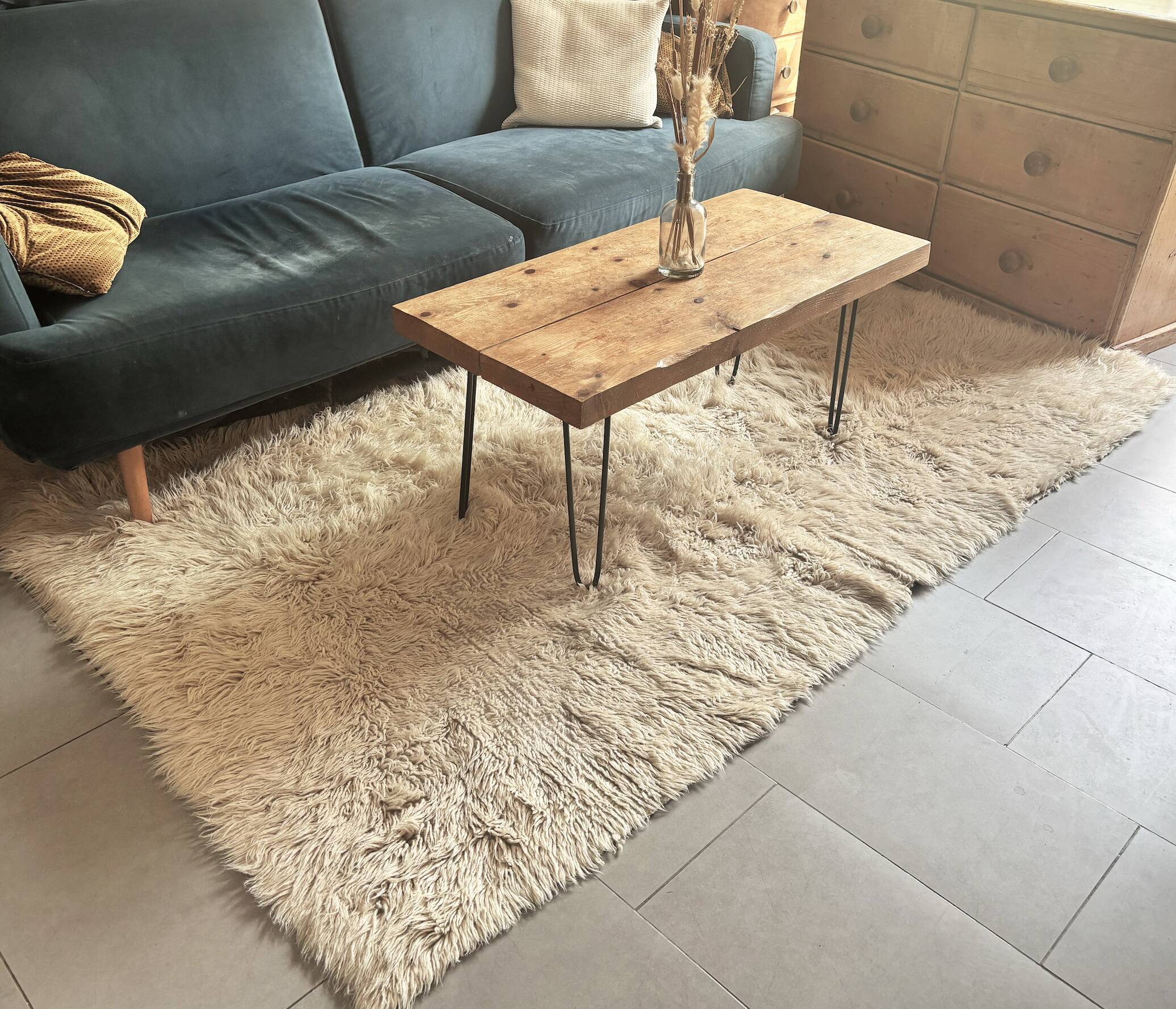 Large vintage carpet 100% pure wool Flokati with long pile from the 60s-70s.