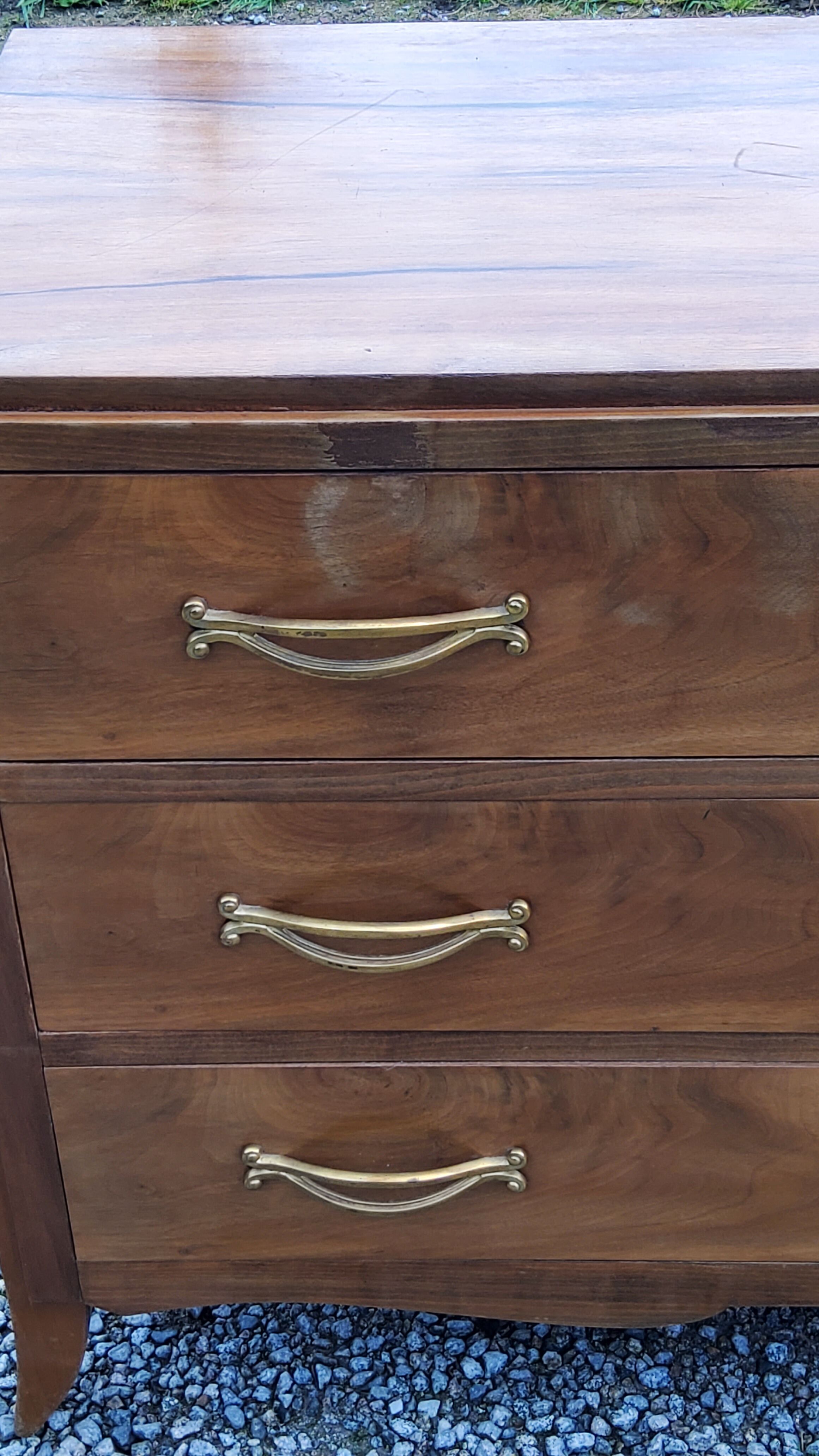 Chest of drawers from the 40s/50s in golden blond walnut 3 drawers feet compass
