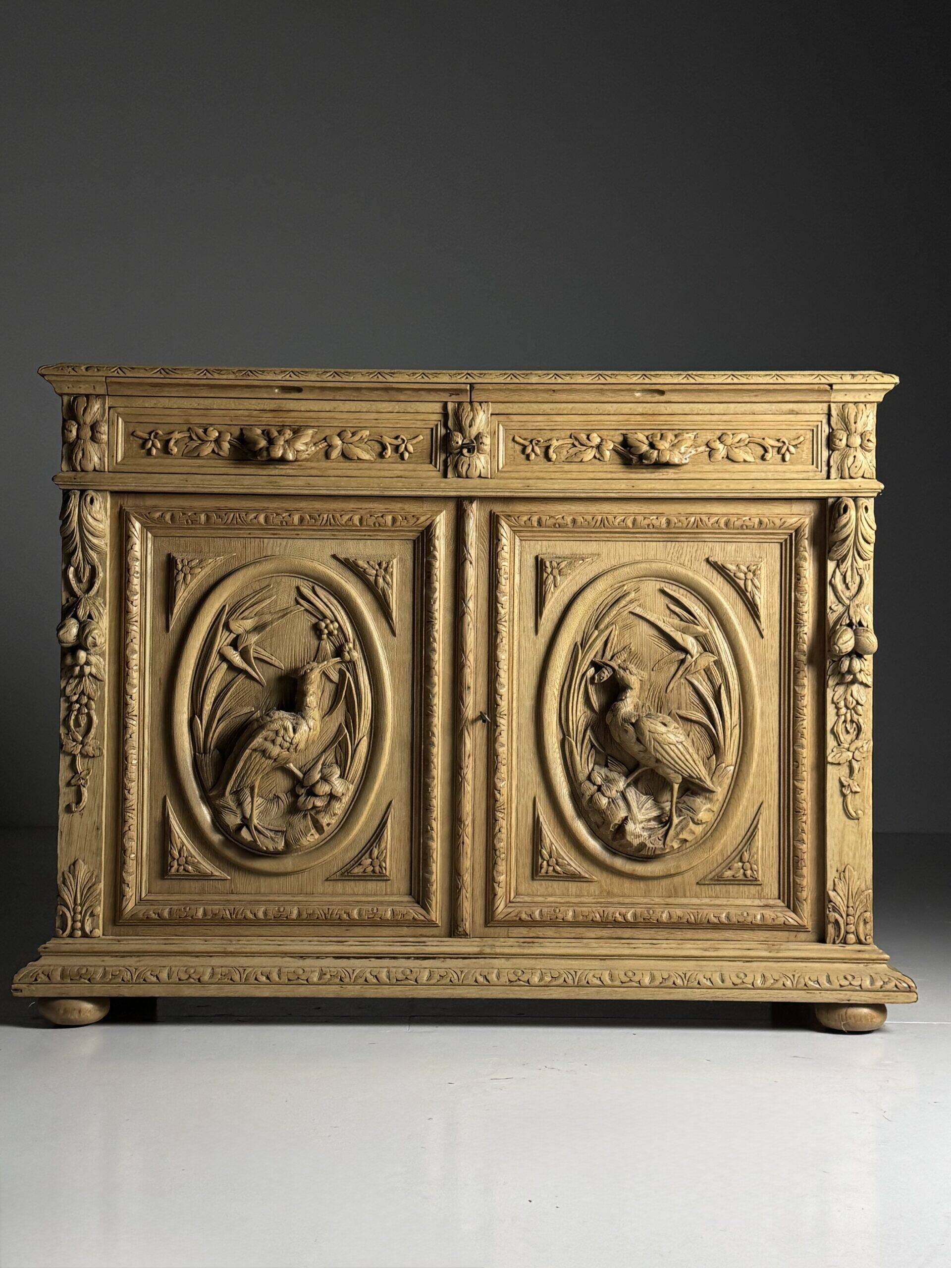 Buffet sculpté belge, 19e siècle